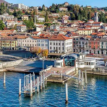 By Maggiore With Mountain Views Апартаменты Pino Lago Maggiore
