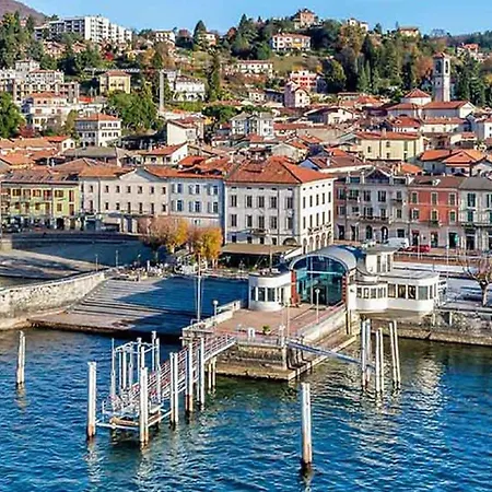 Amazing With Private Terrace Appartement Pino Lago Maggiore