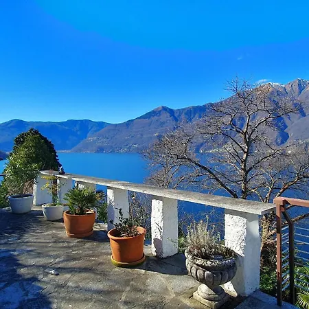 Amazing With Private Terrace Appartement Pino Lago Maggiore
